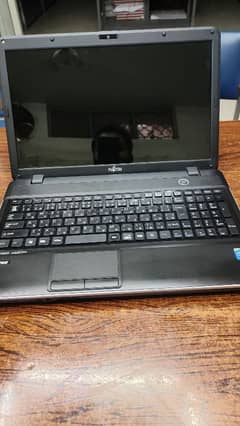 Fujitsu laptop japanese i 3 3rd generation 4gb ram 250 hard