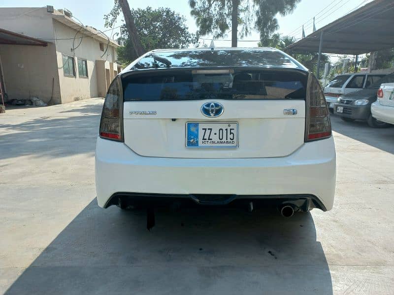 Toyota Prius S LED 2010 3