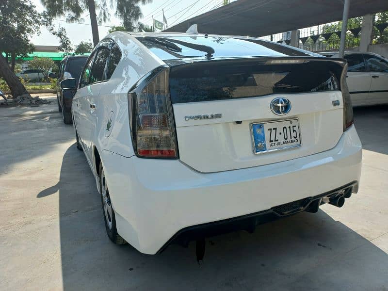 Toyota Prius S LED 2010 4