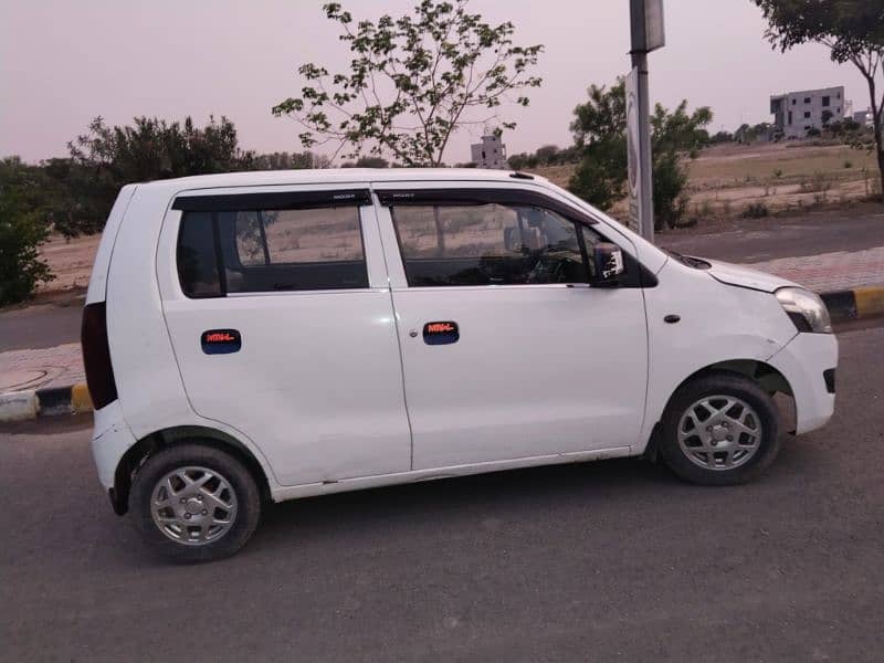 Suzuki Wagon R 2016 4