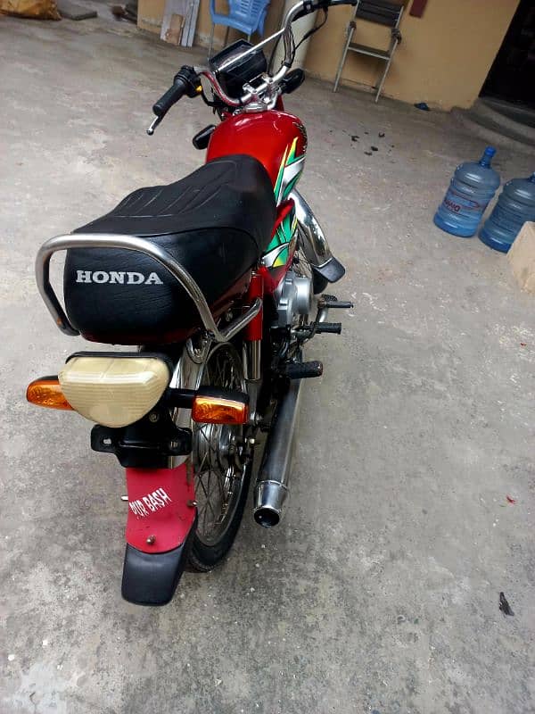 HONDA CD 70 RED COLOUR 2022 8