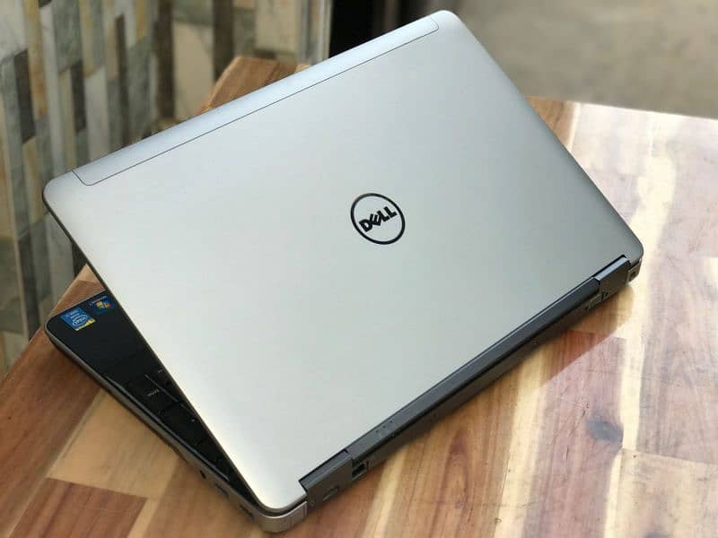 Dell Sliver Core i5 4th Generation (Ram 8GB + SSD 128GB) 15.6 Display 1