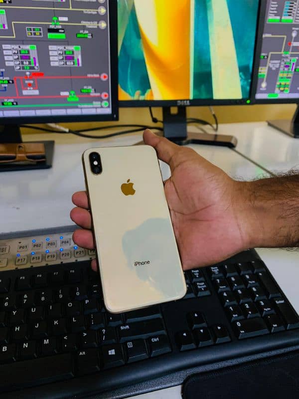 Iphone Xs max Non PTA 1