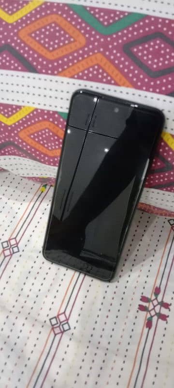 Infinix hot 30 play 4+4 8/64 2