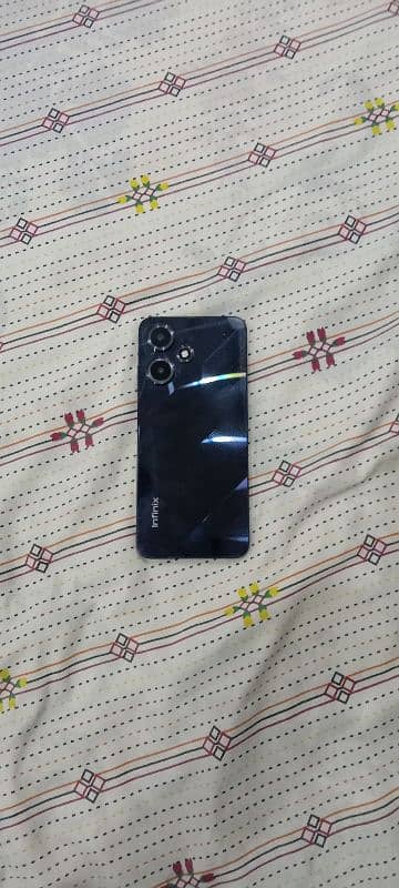 Infinix hot 30 play 4+4 8/64 3