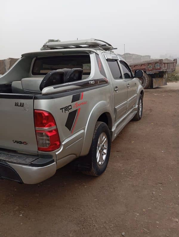 Toyota Hilux 2006 4