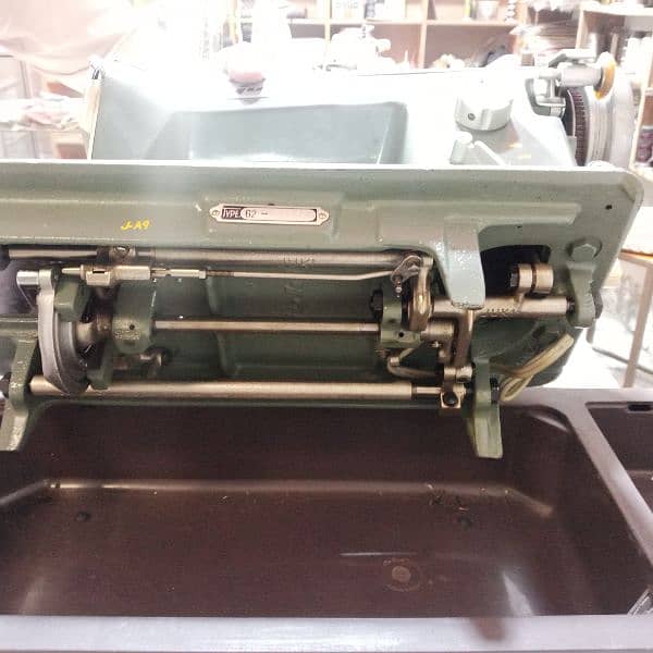 Brand new Juke sewing machine 1