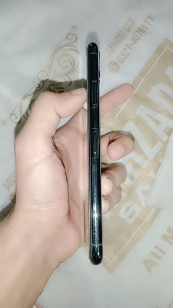 Iphone 11 pro max (PTA) 1