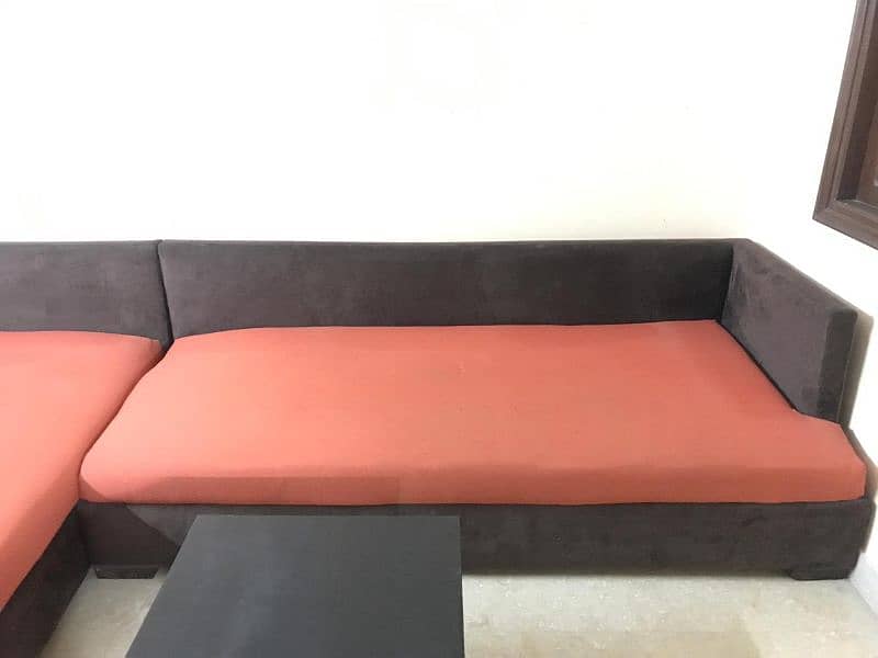 L shaped 5 to 6 seater sofa Used 1