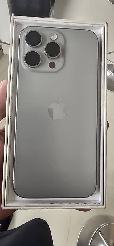 iPhone 15pro max 0