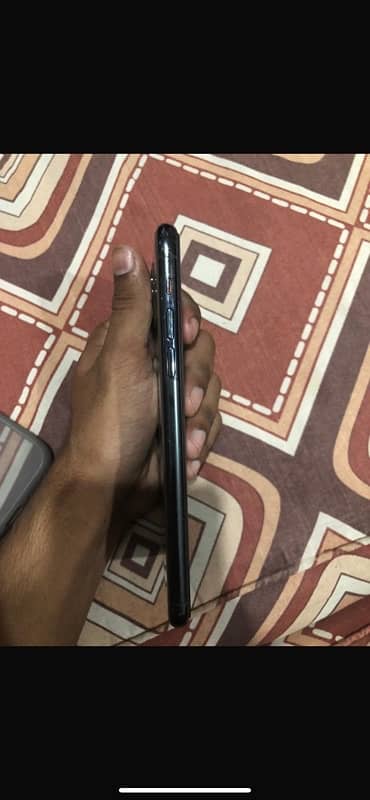 iPhone 11 Pro max 64 GB 2