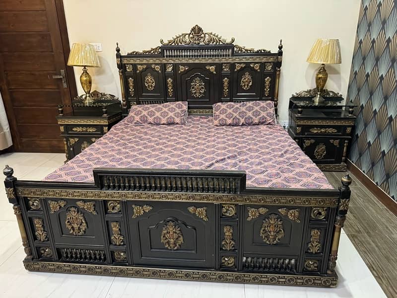 king size chinoti bed 0