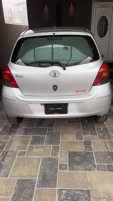 Toyota Vitz 2010 8