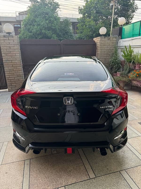 Honda Civic Oriel 2018 16