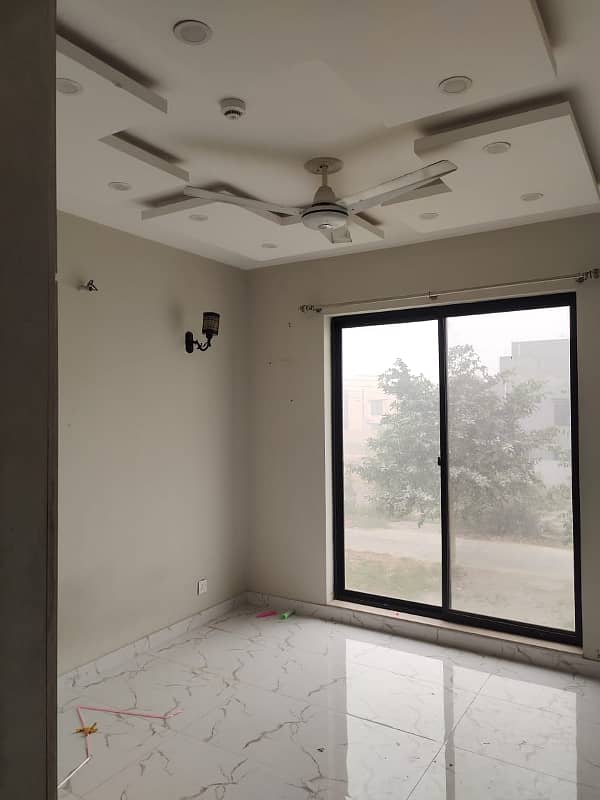 5 MARLA BEAUTIFUL HOUSE AVAILABLE FOR RENT IN DHA 11 RAHBER 8