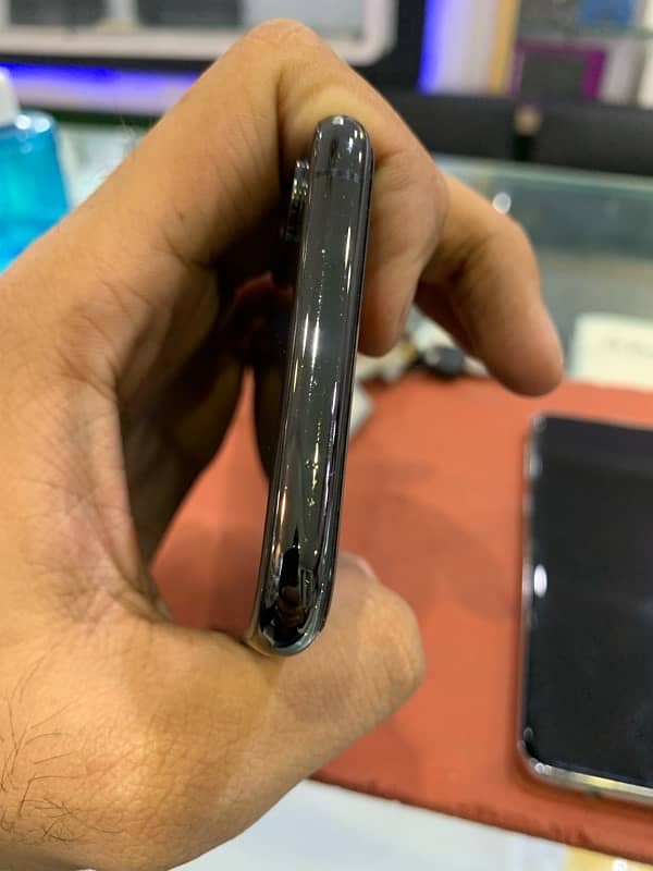 Iphone Xs dual PTA 4