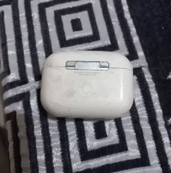 Airpods pro 1st gen 3