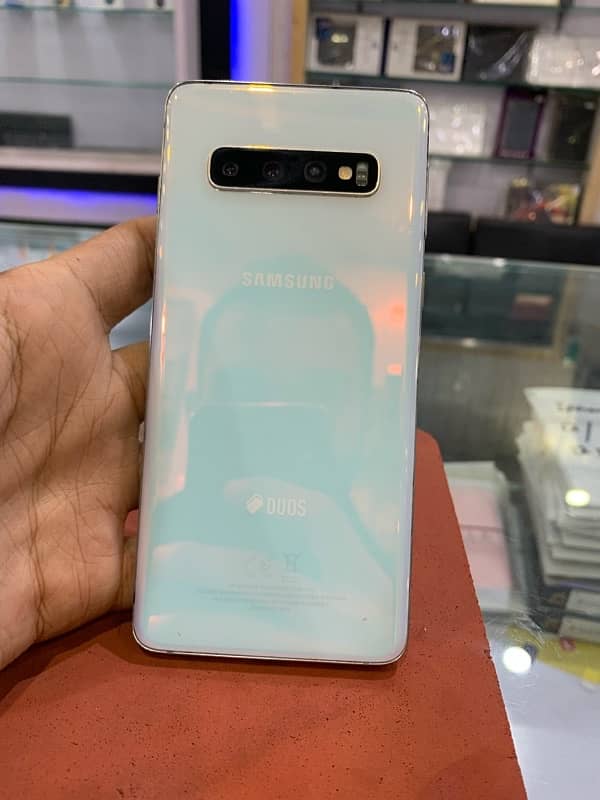 Samsung S10   8/128gb 0