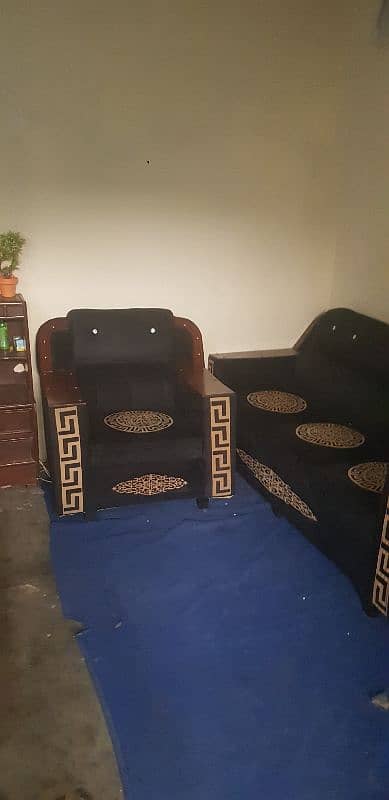 SOFA BLACK OR GOLDEN STYLE 1 MOTH USE ONLY 2