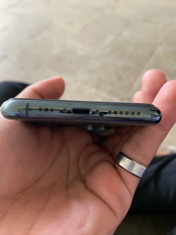 iphone 11 pro sealed 0