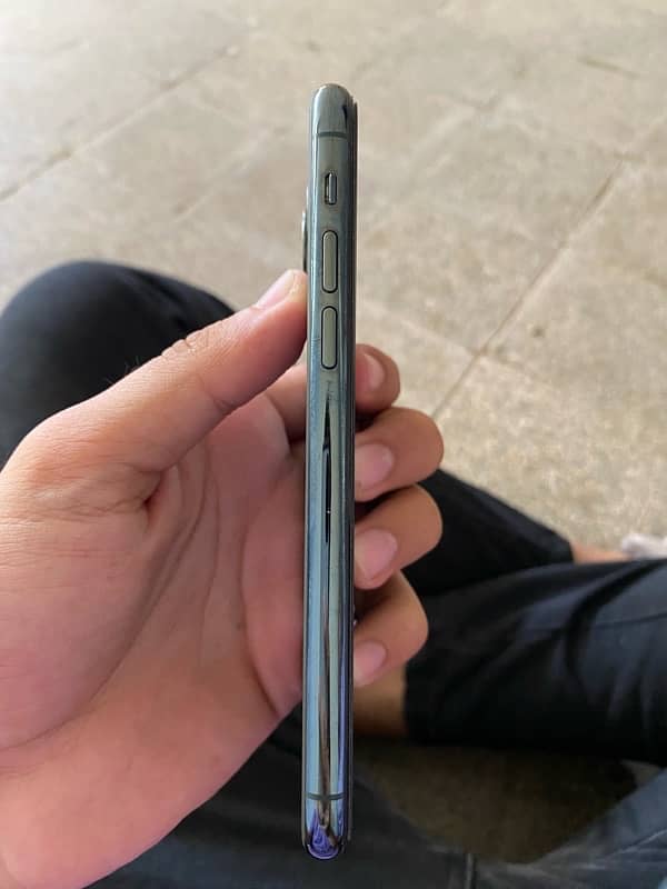 iphone 11 pro sealed 3