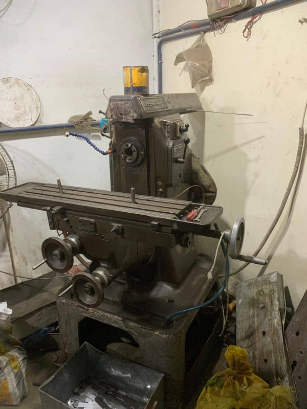 milling machine 0