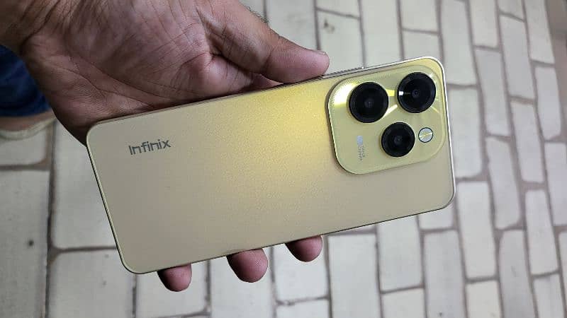 infinix hot 40pro 8