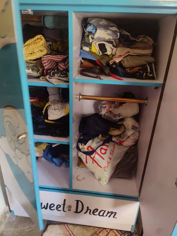 baby wardrobe in complete ok condition 1