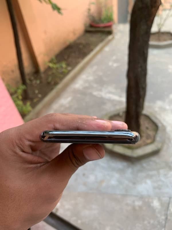 iPhone X 64GB  NON PTA 8