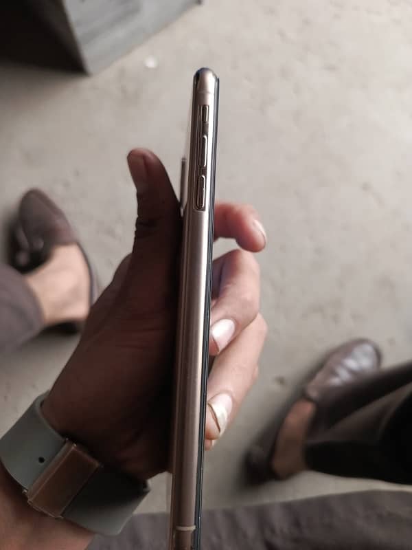 IPhone Xs Max Non PTA 2