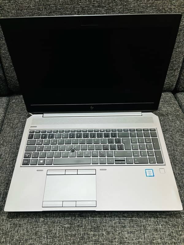 Hp Zbook 15 G6 i7 9th generation 2