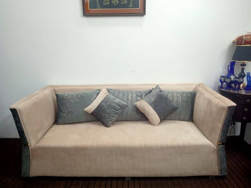 7 Seater Sofa & Dining Table for Sale 4