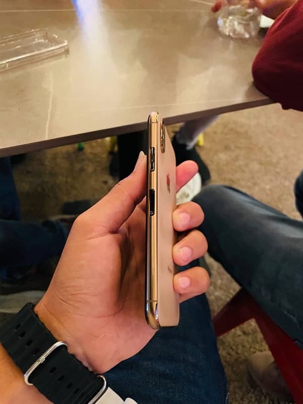 iPhone Xs Non PTA Factory Unlock 2