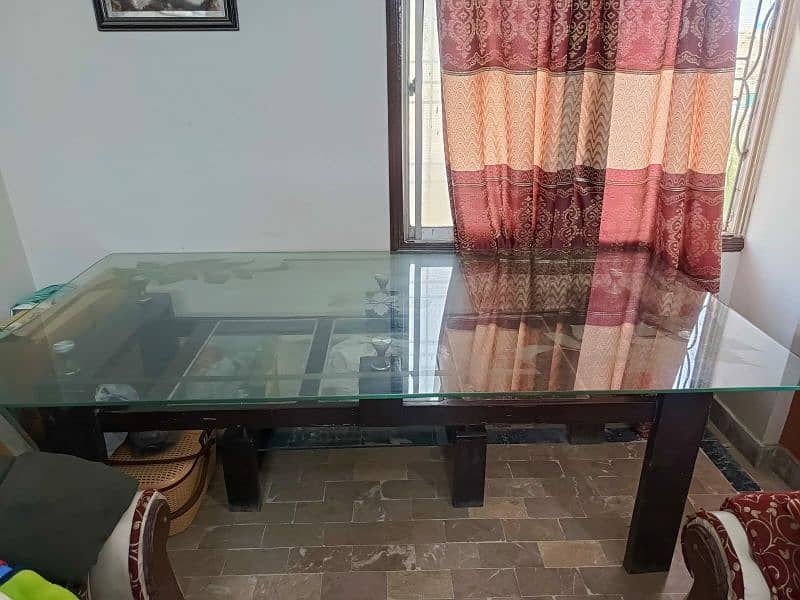 8 seater huge dinning table with wooden new chairs 1