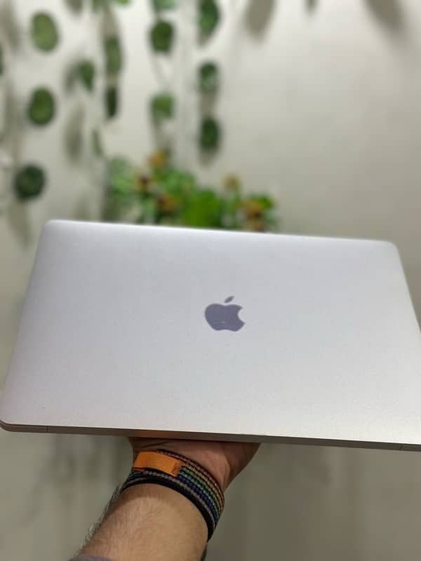 MACBOOK Air 13inch 5