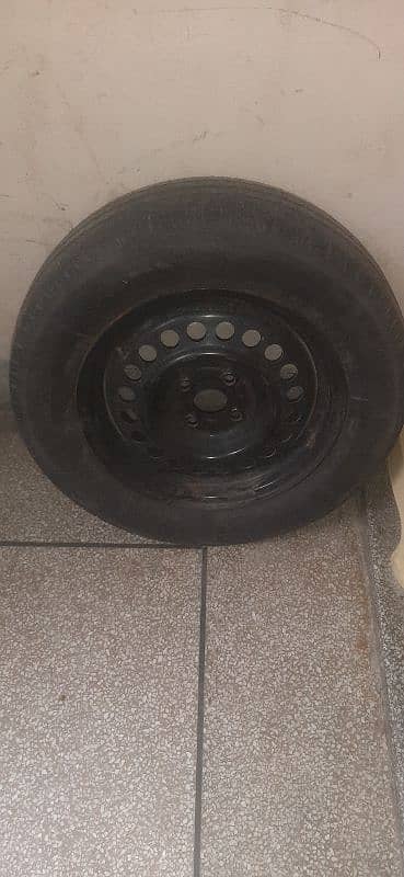 15 inch tyre only 6 mounts use all ok 0