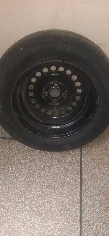 15 inch tyre only 6 mounts use all ok 2