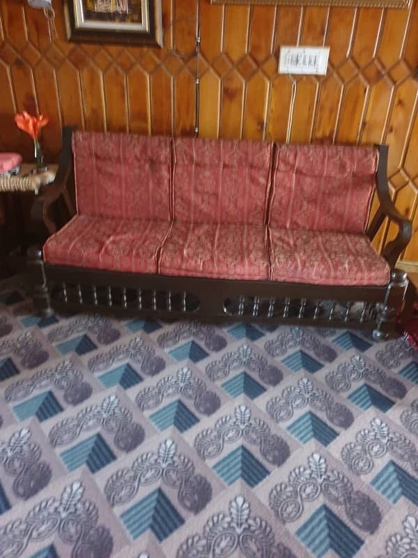 5 Seater Wooden Sofa Set 0