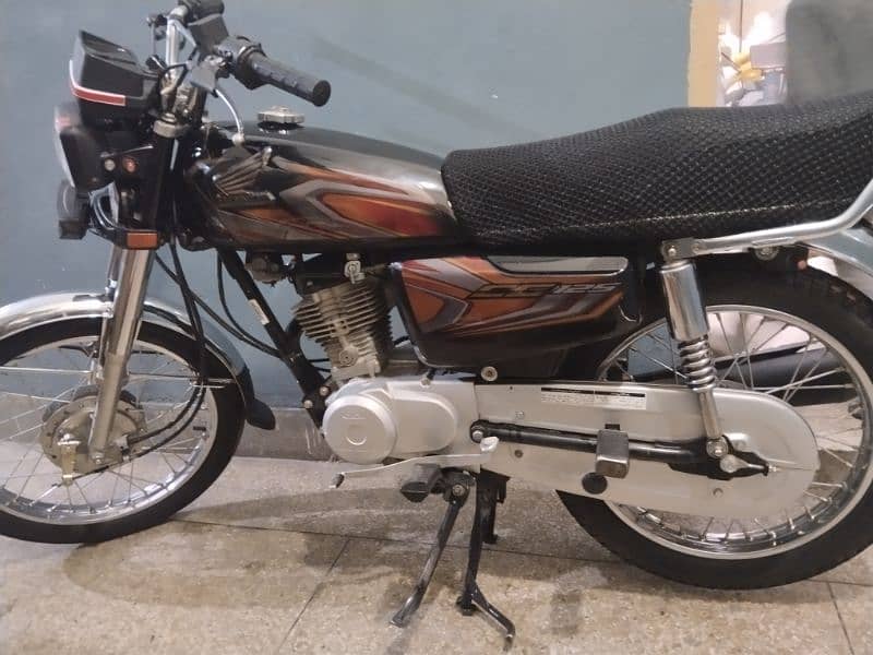 Honda CG 125 black 2022 0