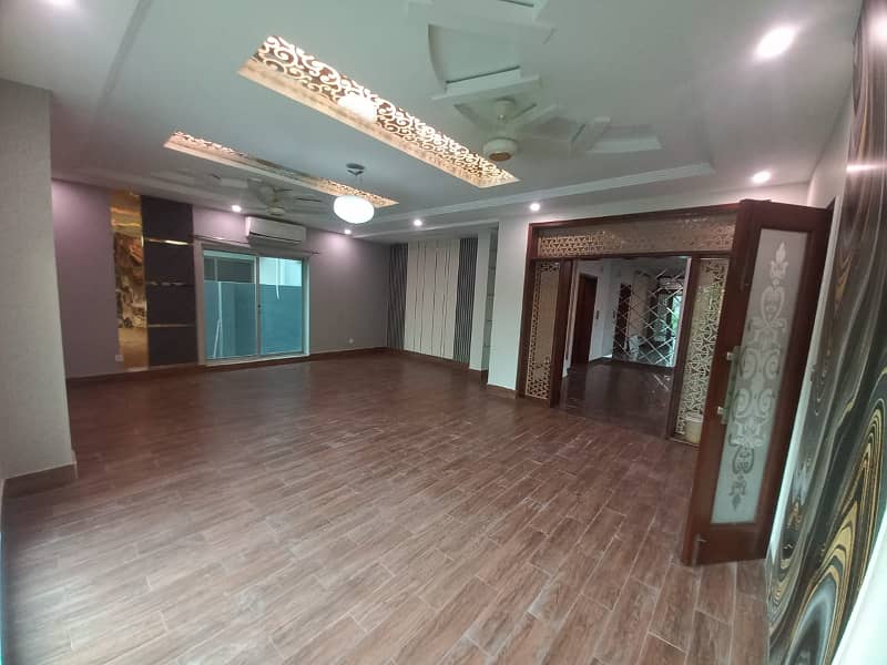 Spacious 1 Kanal House for Rent in Sector E, Bahria Town, Lahore Prime Location, Modern Amenities 14