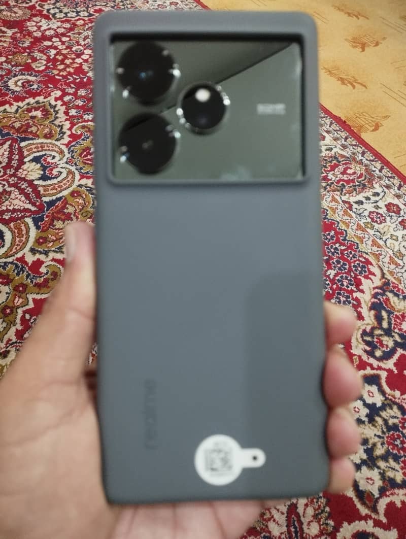 Realme GT 6  Rs 150000 1