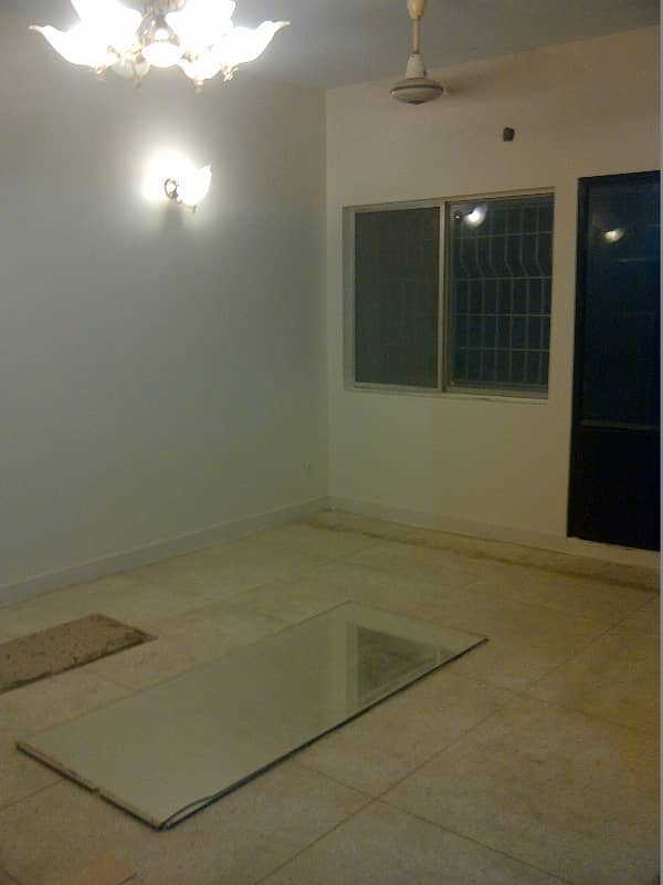 chapel luxury apartment for rent in johar 2