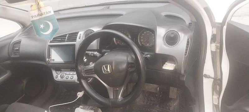 Honda Stream 2012 9