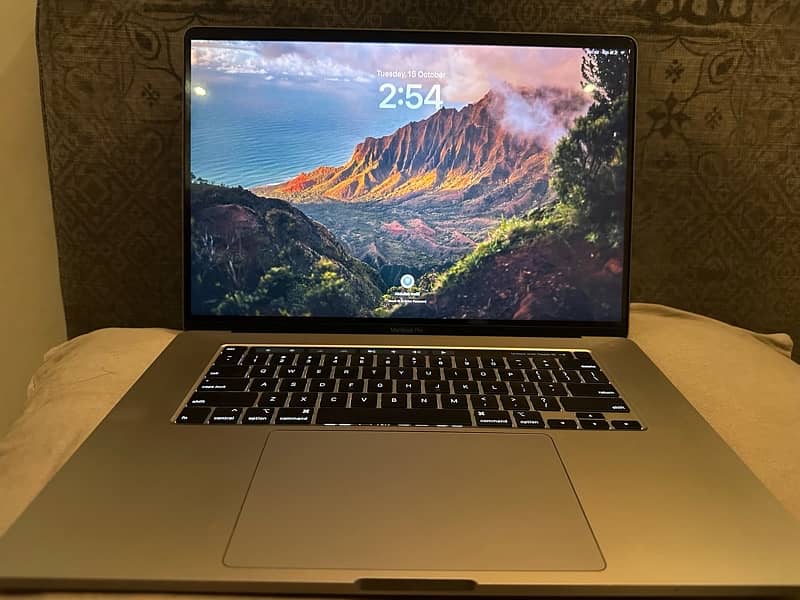 Apple Macbook Pro 2019 i9 - 16 inch 1