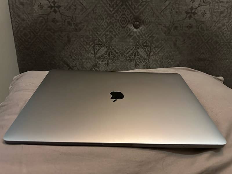 Apple Macbook Pro 2019 i9 - 16 inch 2