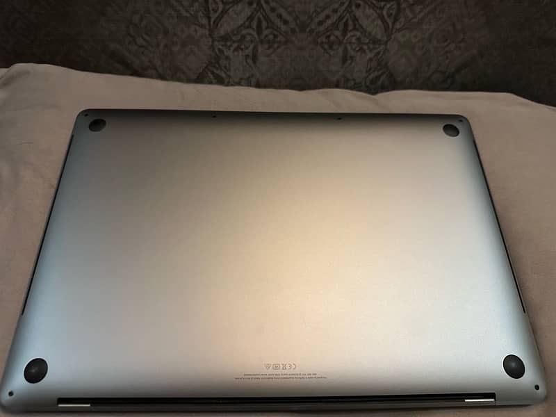 Apple Macbook Pro 2019 i9 - 16 inch 4