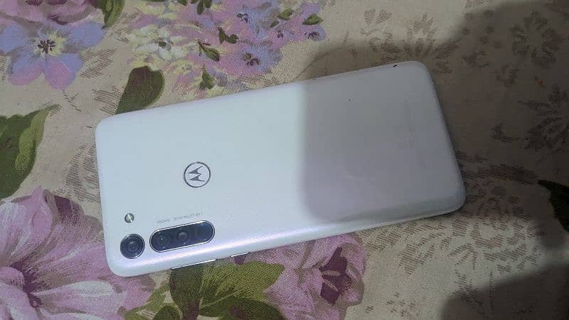 Motorola G8 0