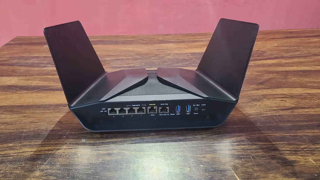 Nighthawk 12-Stream Dual-Band WiFi 6 Router, 6Gbps (Branded Used) 9