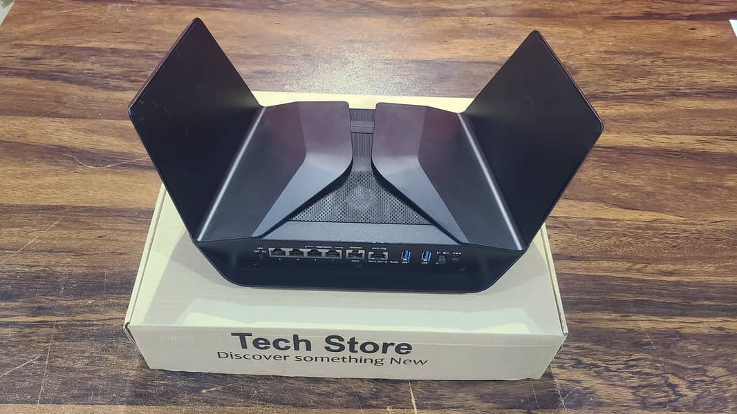 Nighthawk 12-Stream Dual-Band WiFi 6 Router, 6Gbps (Branded Used) 12