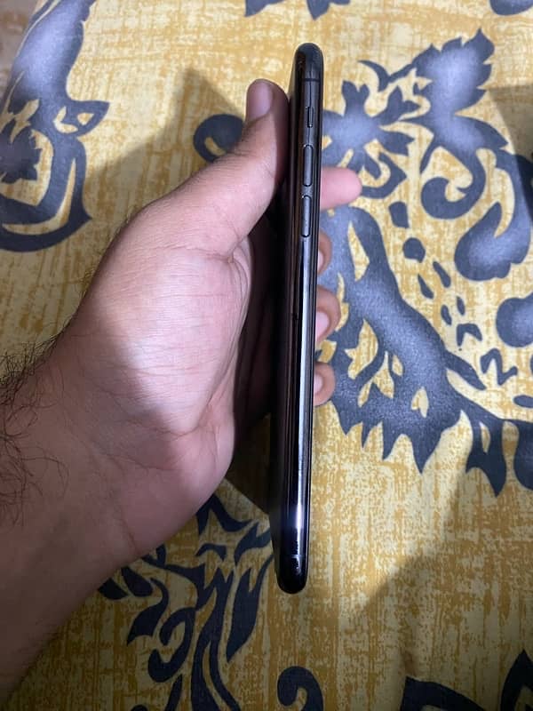 Iphone 11 pro max 512Gb PTA 4